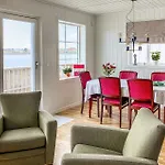 Holiday home Front In With Kitchen Smola