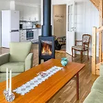 Feriehus Front In With Kitchen