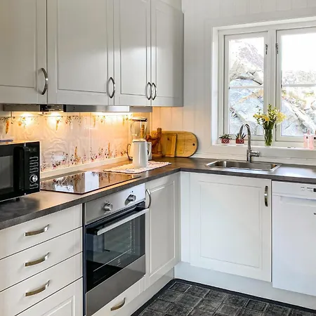 Front In With Kitchen Дом отдыха