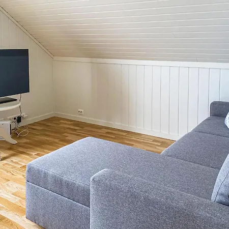 Front In With Kitchen Feriehus *