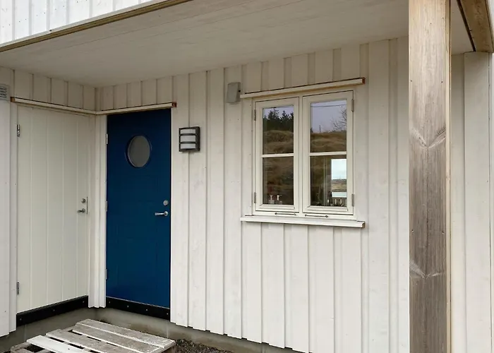 Tatil Evi Front In With Kitchen