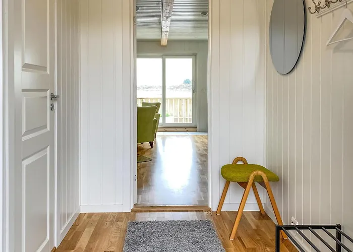 Tatil Evi Front In With Kitchen Smola