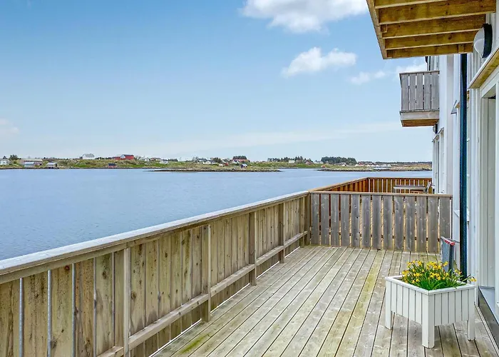 Front In With Kitchen Tatil Evi *