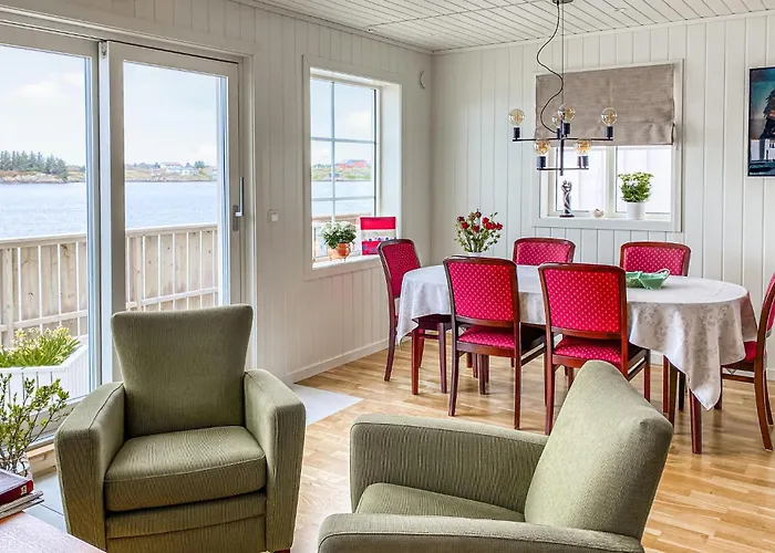 Tatil Evi Front In With Kitchen Smola