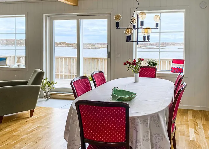 Vakantiehuis Front In With Kitchen *